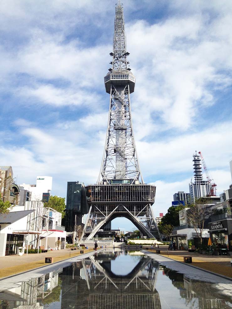 名古屋テレビ塔と水辺広場